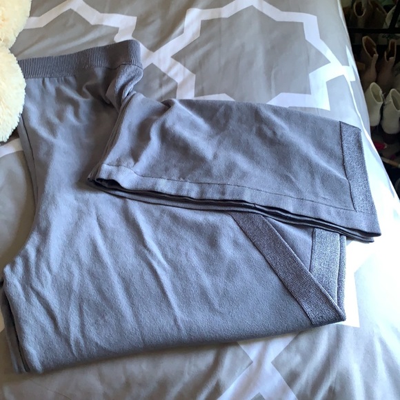 2 piece - Picture 4 of 8